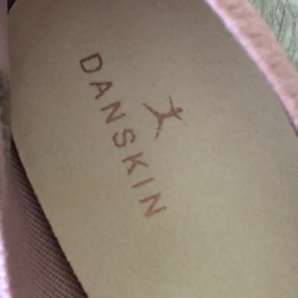Danskin Luxe Rejuvenate. Memory foam shoes. Size 10 - Picture 3 of 12